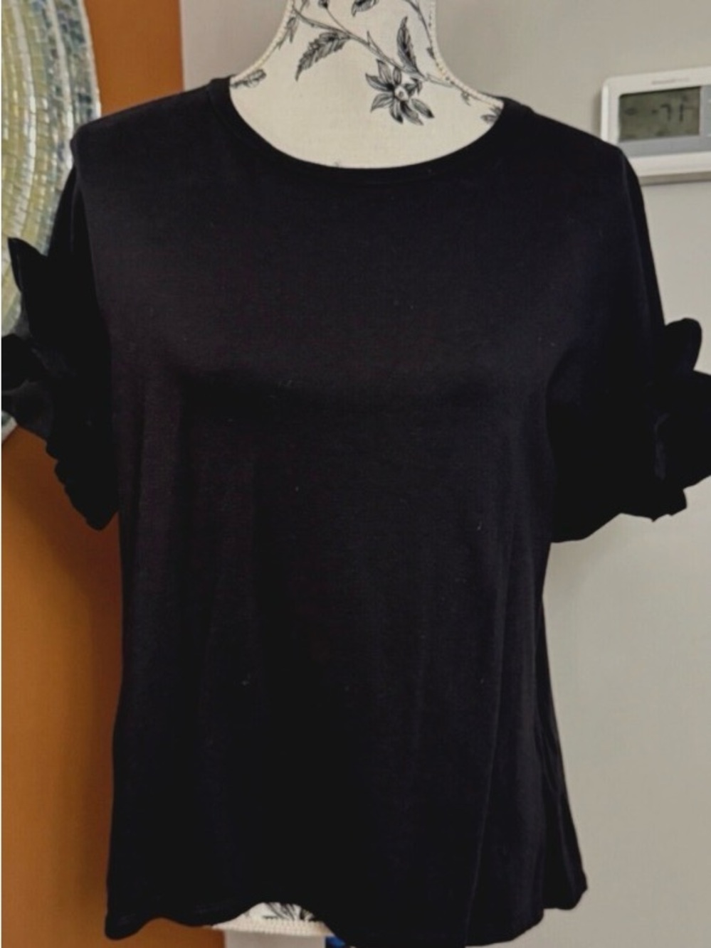 RO&DE Black Ruffle Sleeve Tee Top Size Large Minimalist Chic Basic